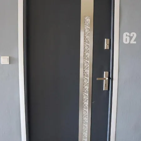 Krisztina Apartamento *