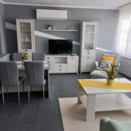 Krisztina * Salgótarján